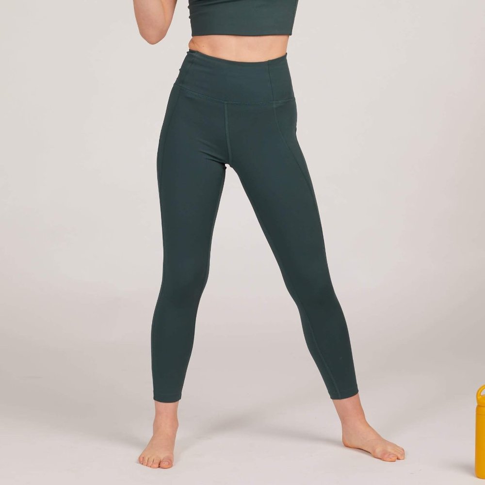 Girlfriend Collective Compressive High Rise Legging in Moss Size S